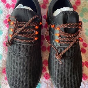 Infinity Tennis shoes. News for Women. Size 9 orange/black